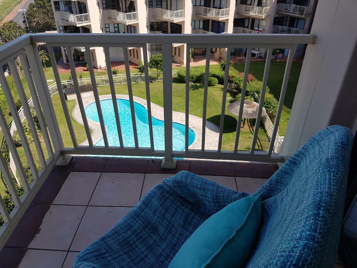 Umdloti Beach Apartment Luaran gambar